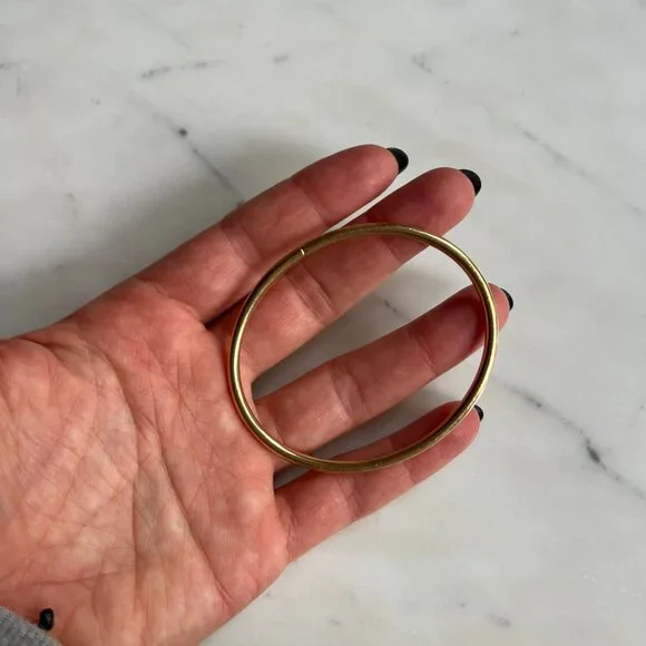 Mejuri Bold Bangle - Picture 2 of 6